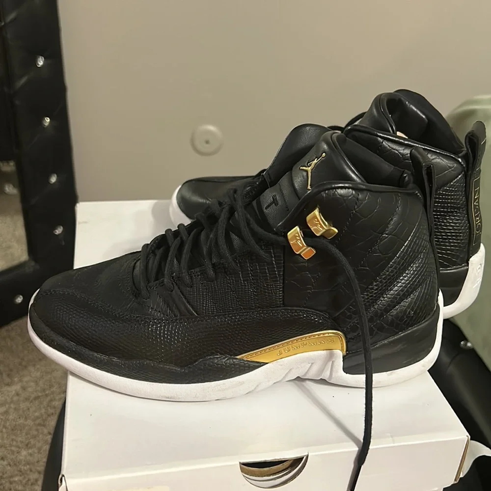Retro 12 - Picture 3 of 4